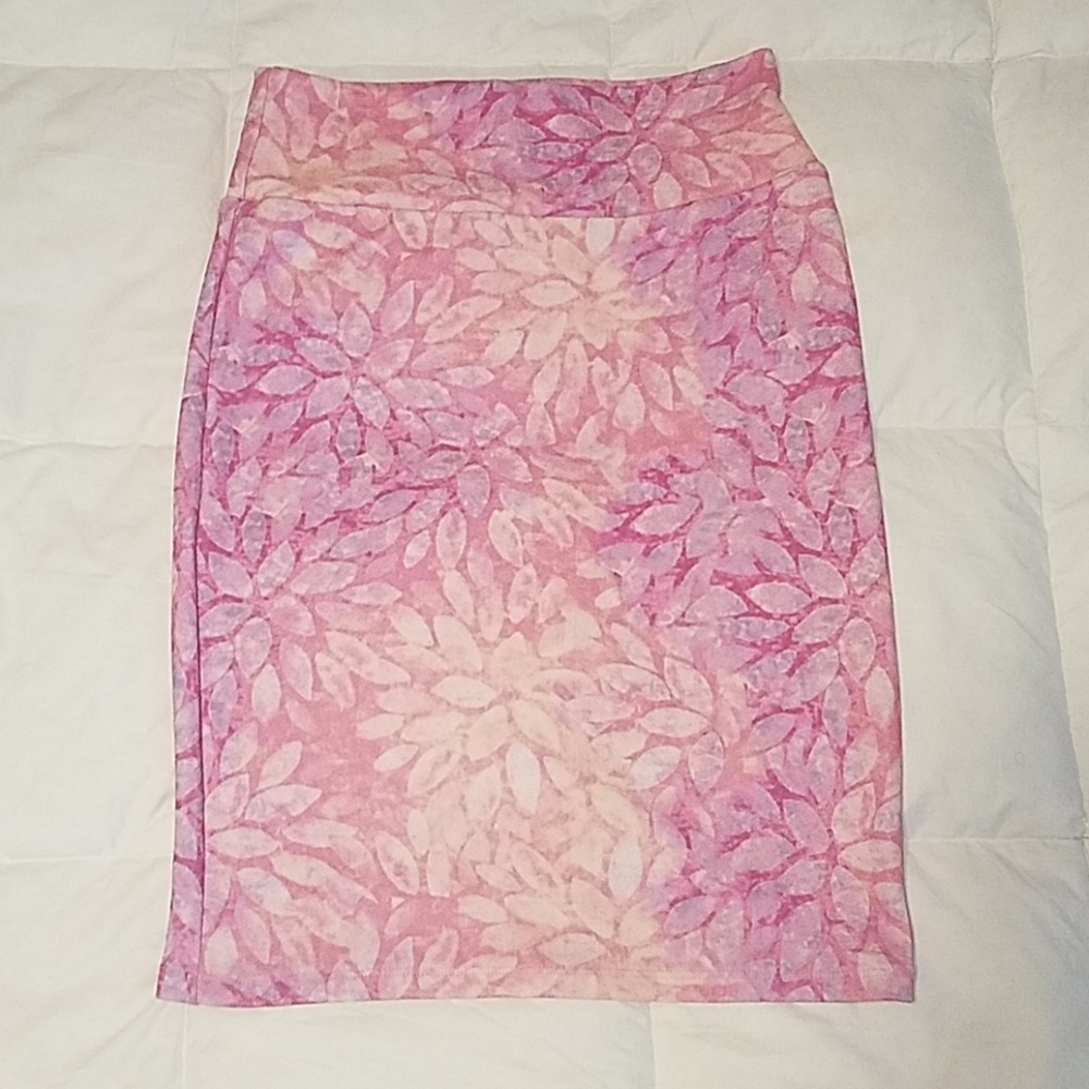 NWOT Lularoe Cassie skirt